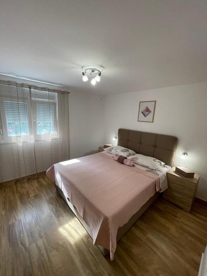 Ivan I Matej Apartments Blace Exterior photo