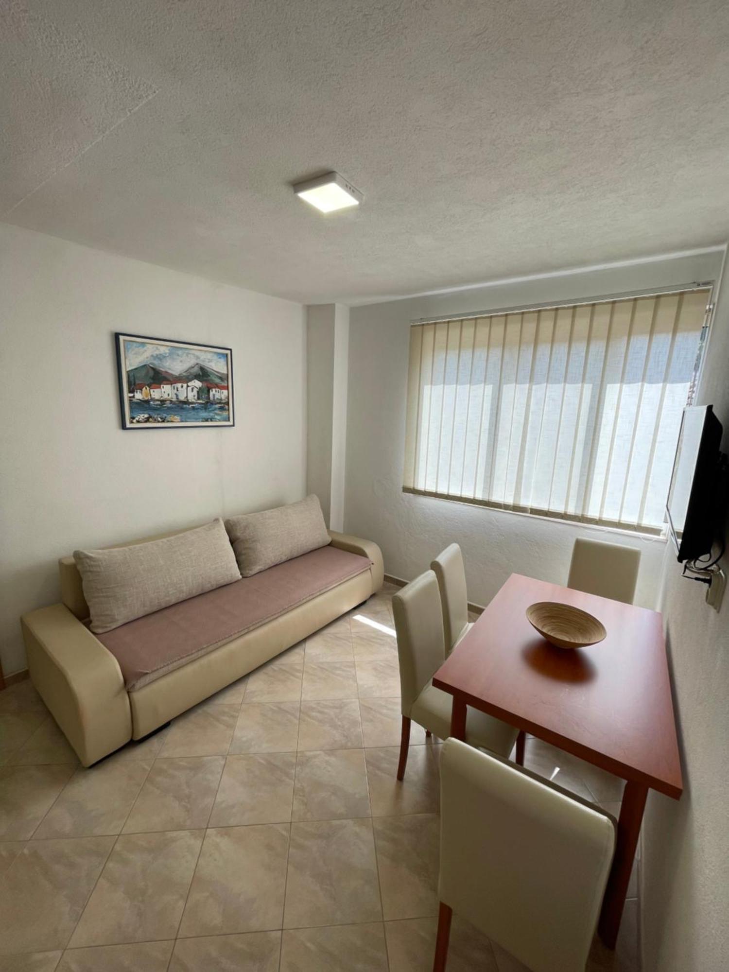 Ivan I Matej Apartments Blace Exterior photo